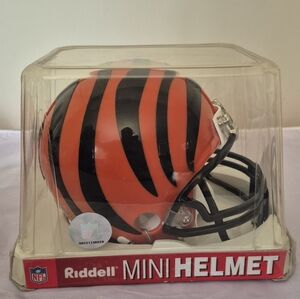 CINCINNATI BENGALS RIDDEL  MINI HELMET NEW IN BOX Scale Size 1/4